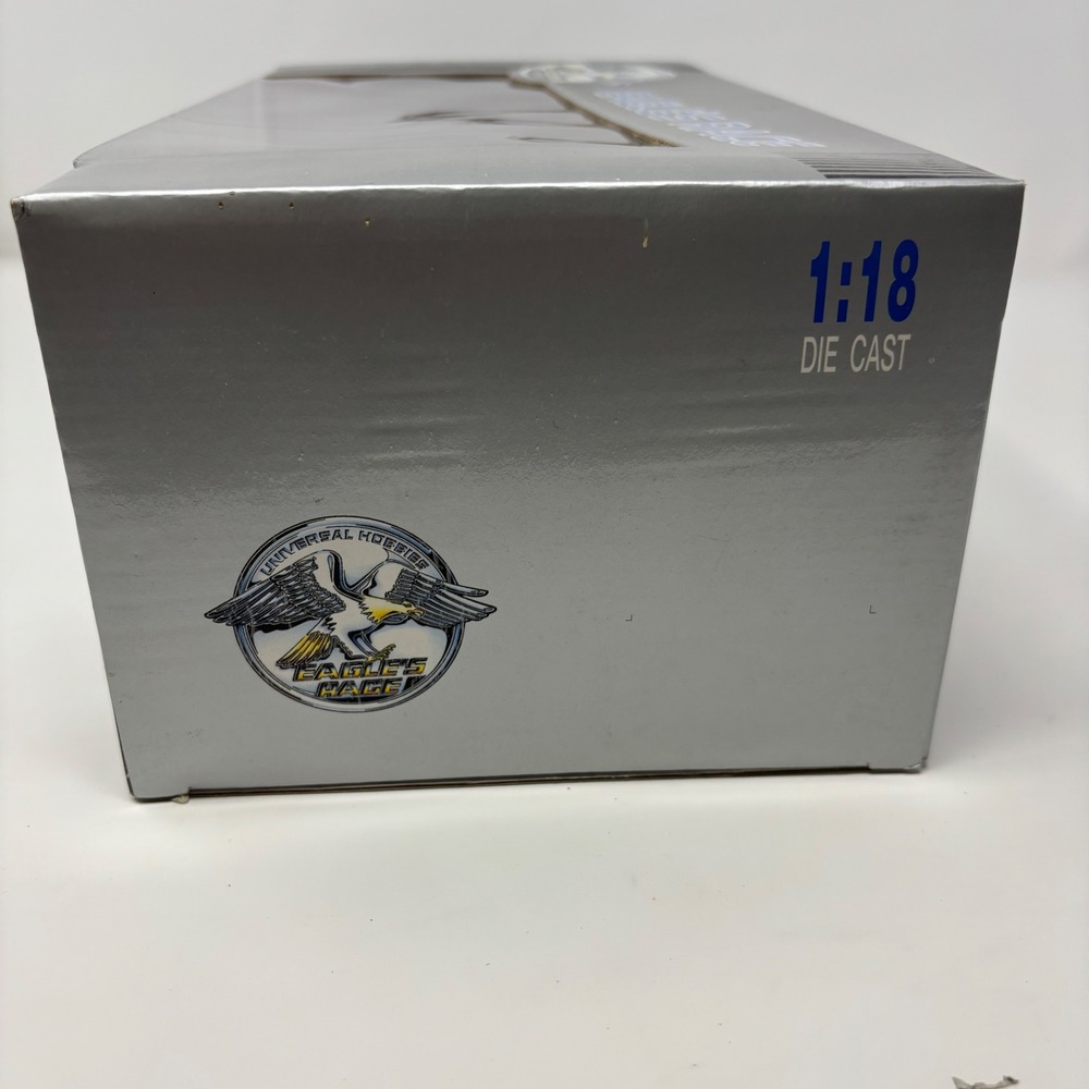Ford Mustang GT Convertible Red 1:18 Eagle's Race Diecast Toys R Us NIB - Picture 7 of 10